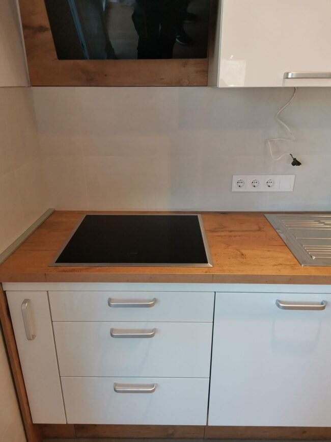 završeni projekt 9647200000, kuhinja po mjeri, model Living