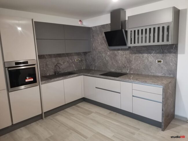 završeni projekt 9663434000, kuhinja po mjeri, model Silbermond