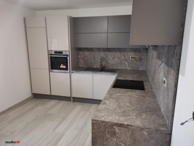 završeni projekt 9663434000, kuhinja po mjeri, model Silbermond
