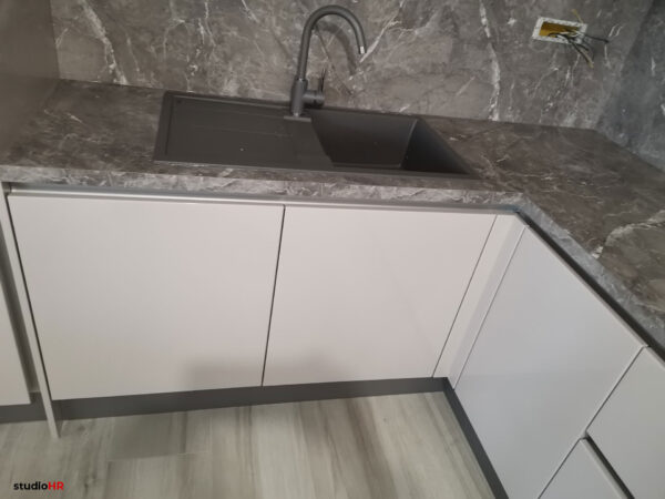 studioHR / završeni projekt 9663434000 / kuhinja Silbermond 05