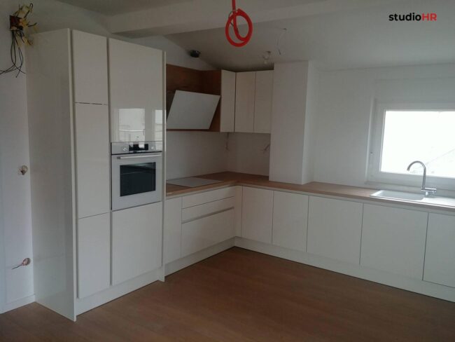završeni projekt 8674080000, kuhinja po mjeri, model Silbermond