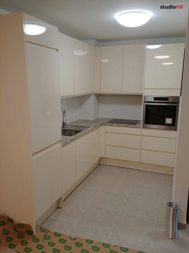 završeni projekt 9629597000, kuhinja po mjeri, model Granada
