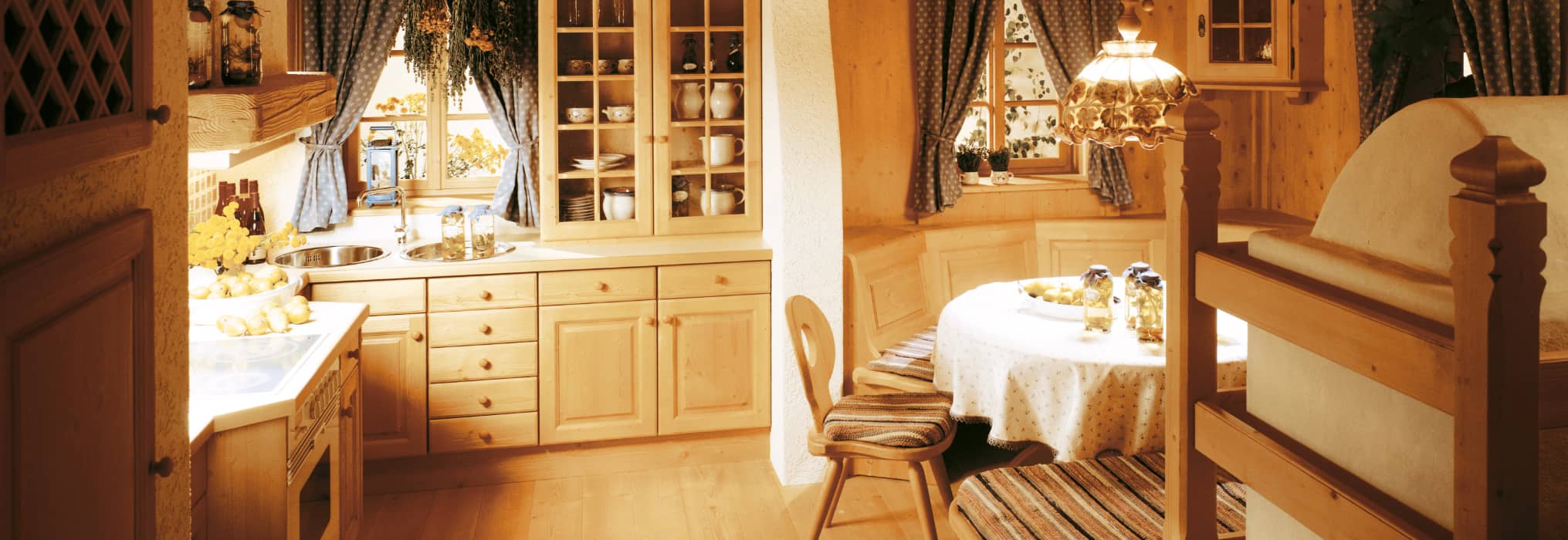 studioHR / DanKuchen Alttirol / kuhinje po mjeri / Fichte Hell / slika 06 DanKuchen Kuhinja Alttirol masivno drvo Fichte Hell